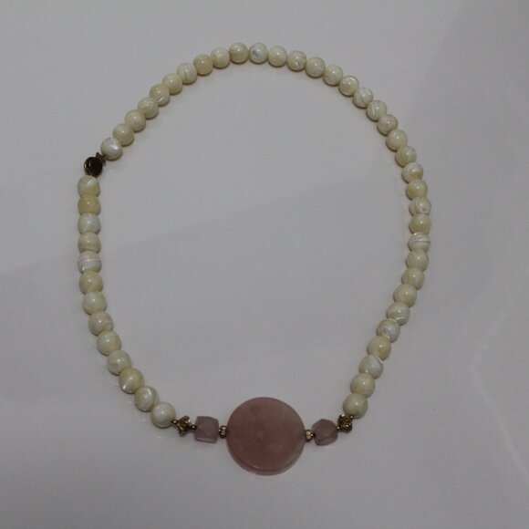 Vintage Pearl Necklace - Picture 2 of 3